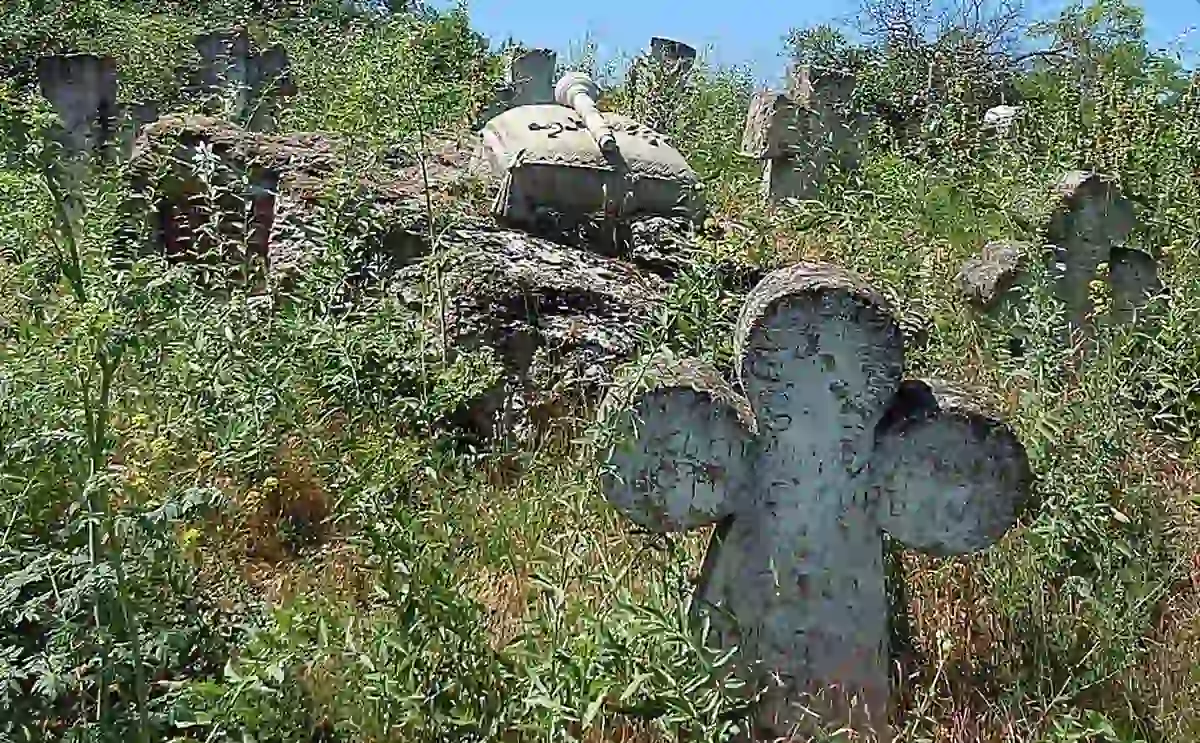 На Одещині зникають кам’яні хрести на козацьких кладовищах