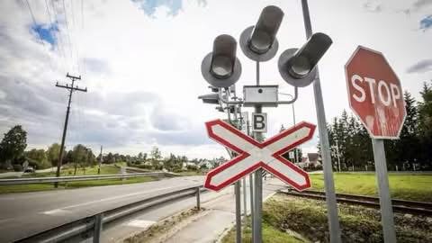 На Прикарпатті тимчасово обмежать рух через ремонт залізничного переїзду