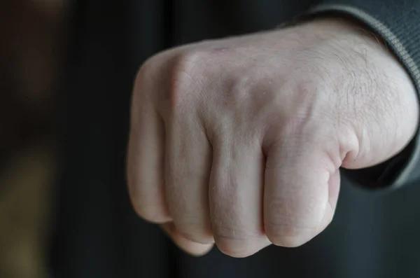 На Прикарпатті чоловік побив відвідувачку магазину під час конфлікту з …