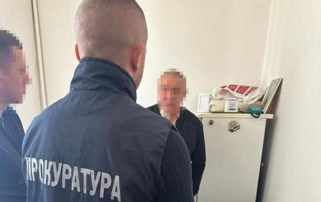 На Рівненщині викрили на хабарі головлікаря-депутата