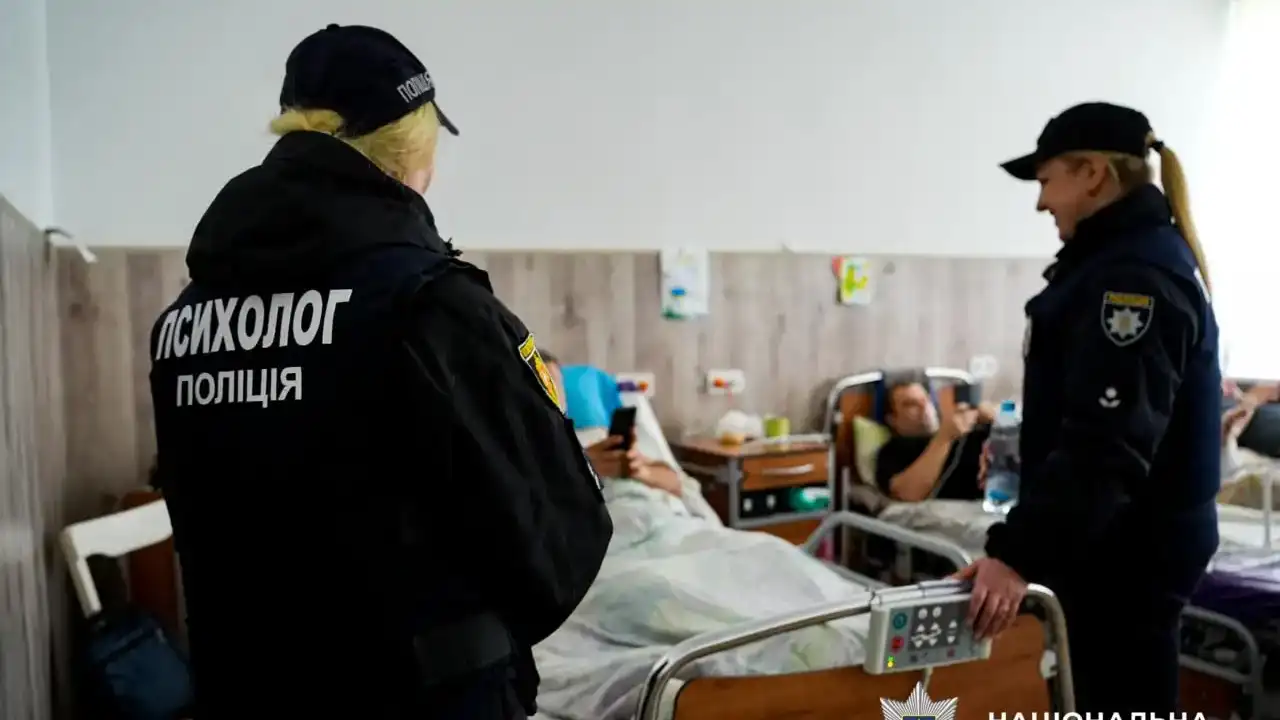 На Рівненщині поліцейські офіцери рятували поранених під ворожими обстрілами (ВІДЕО)