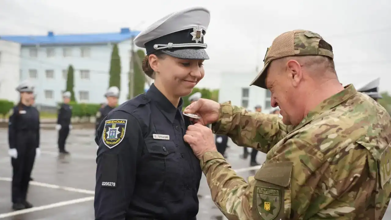 На Рівненщині 48 поліцейських закінчили академію