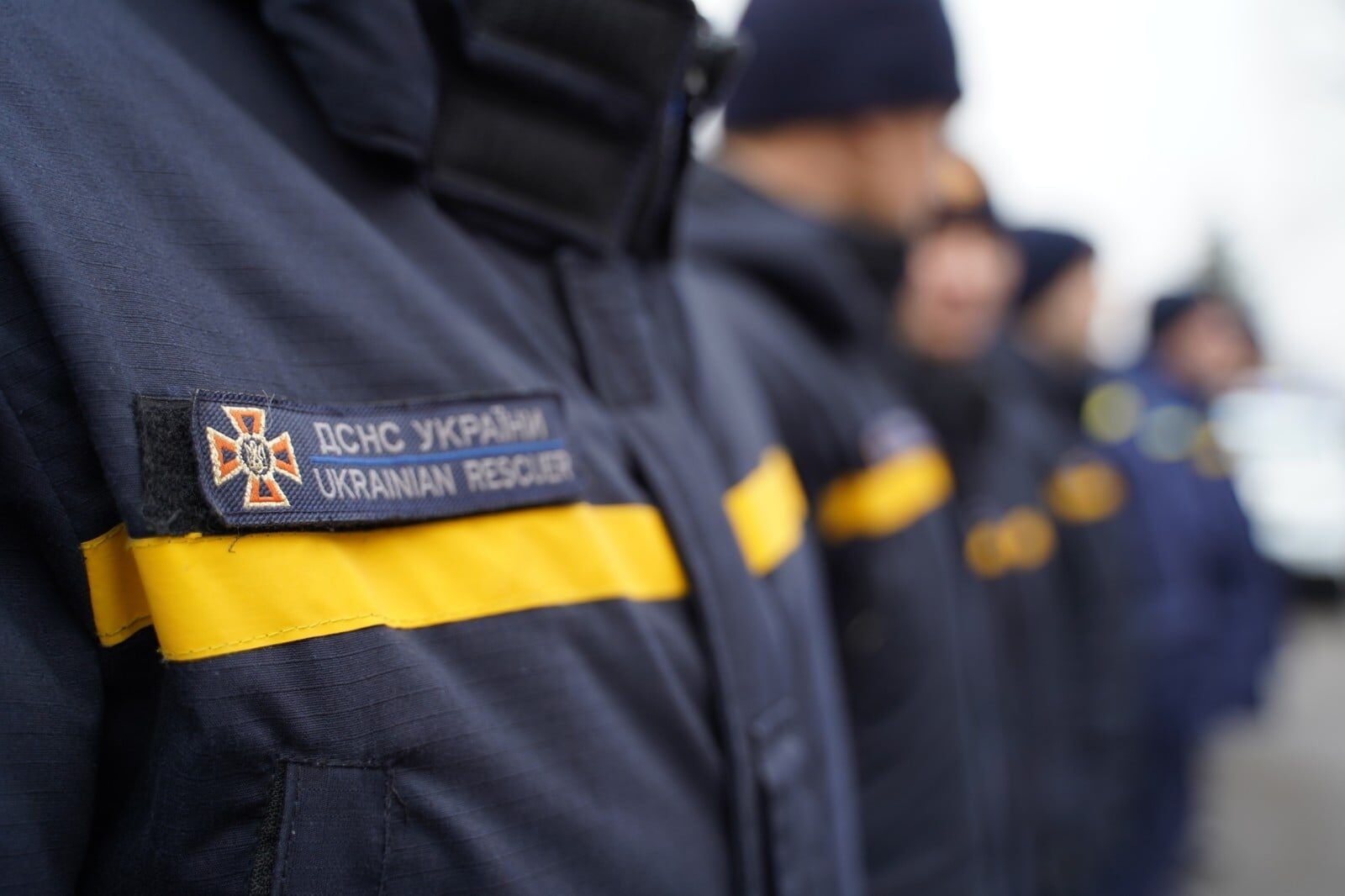 На Стрийщині рятувальники вирізали водія з понівеченої кабіни вантажівки після …