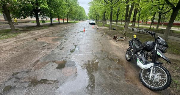 На Сумщині 15-річний мотоцикліст збив 79-річну велосипедистку