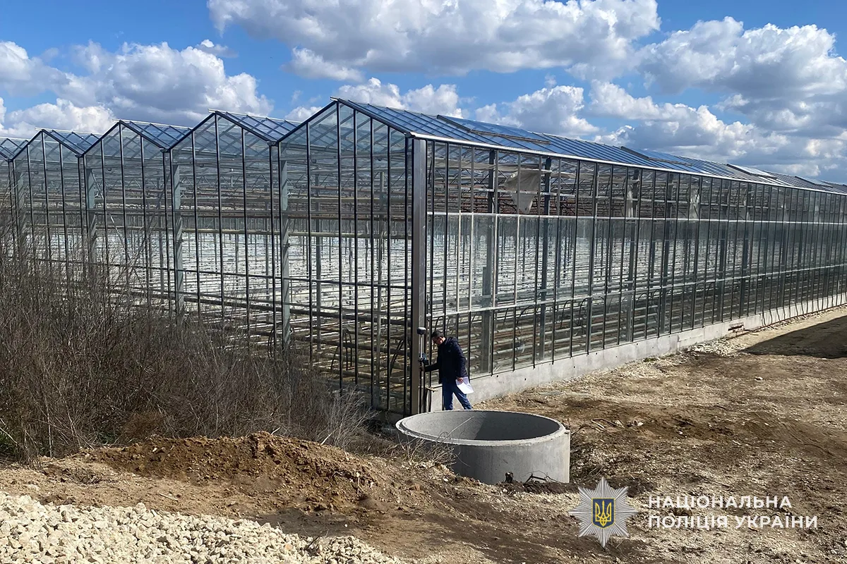 На Тернопільщині судитимуть підприємницю за незаконні теплиці