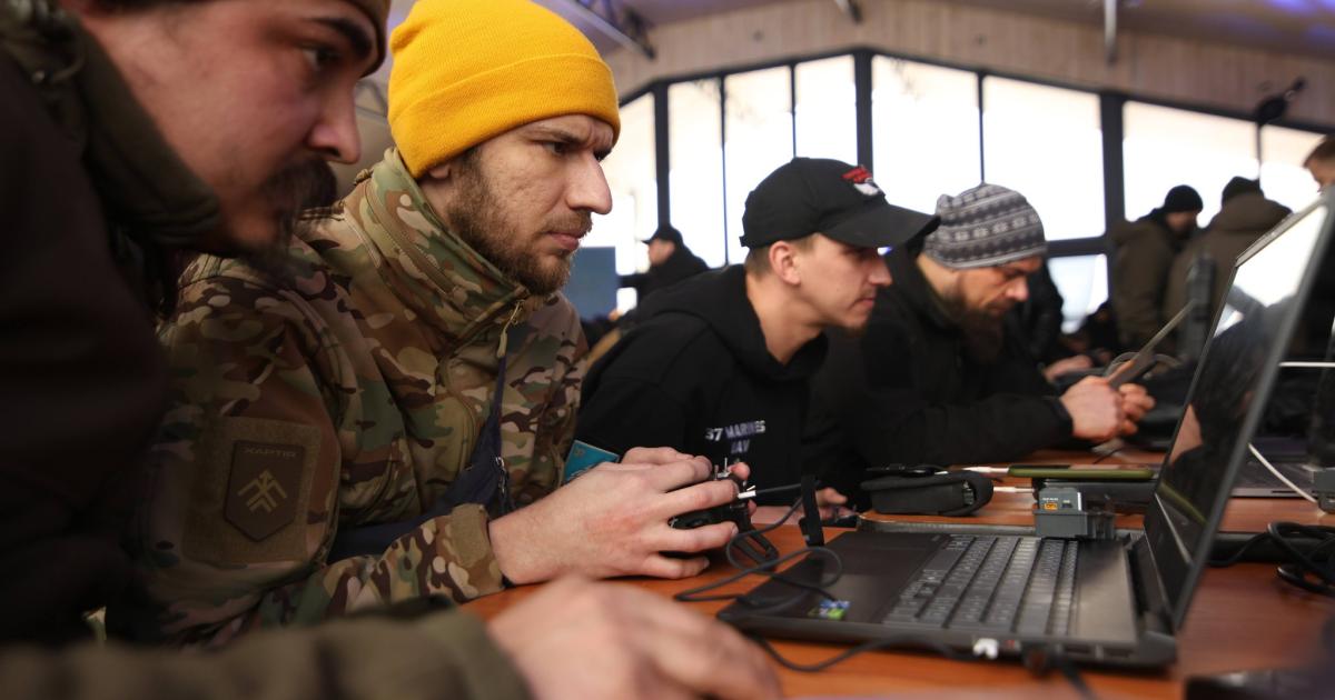 У бій ідуть лише роботи. На Харківщині провели унікальну військову …