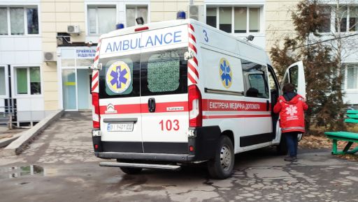 На Харківщині лікарі екстренки прийняли пологи прямо в дорозі