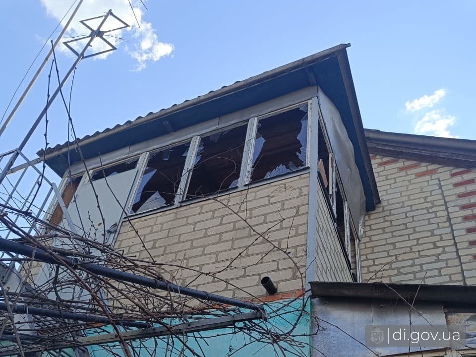 На Харківщині росіяни обстріляли цивільну автівку — жінка отримала тяжкі …