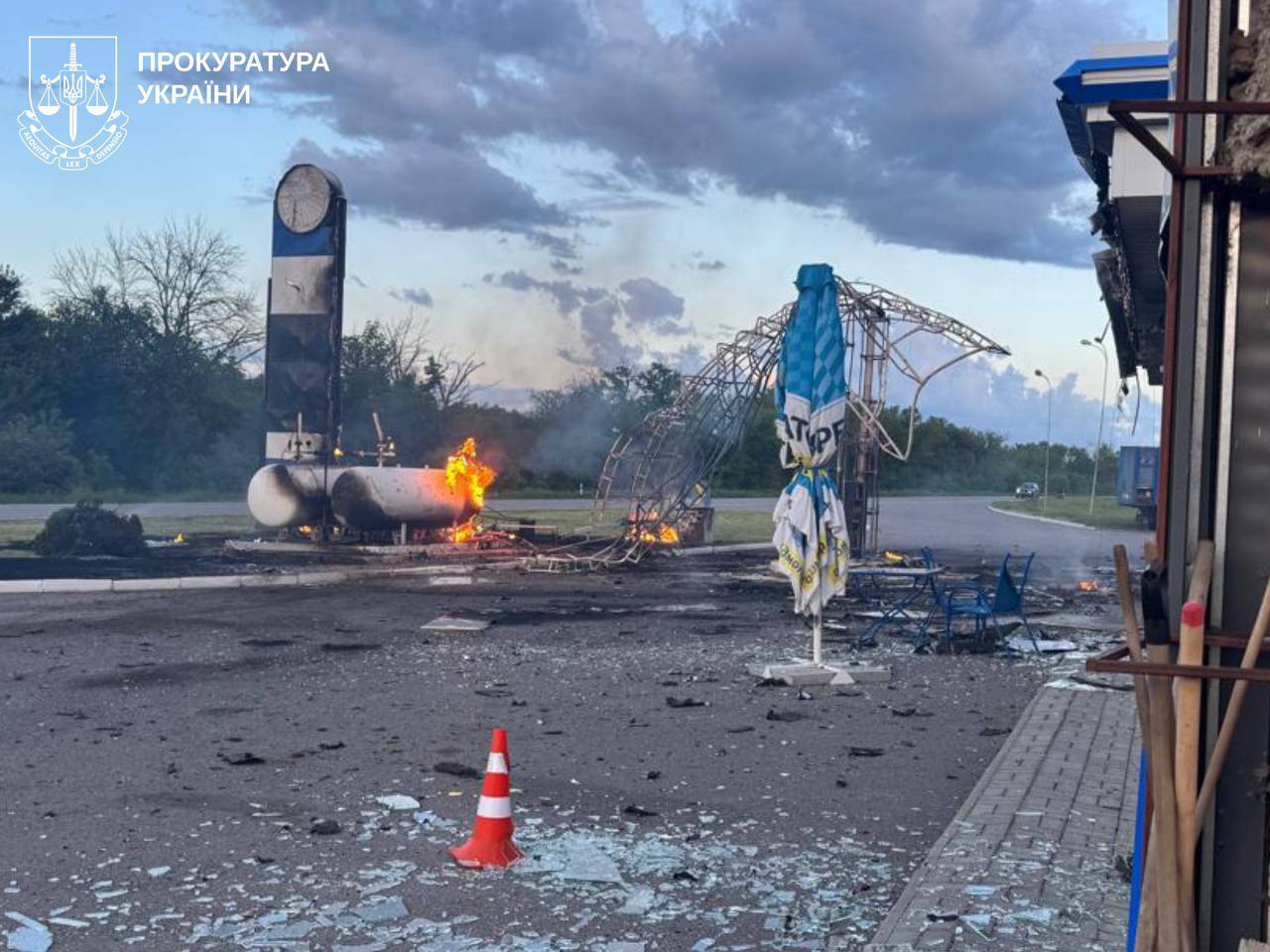 На Харківщині росіяни поранили чоловіка дроном