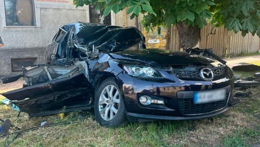 На Харківщині п'яний водій вилетів на зустрічну смугу і врізався …