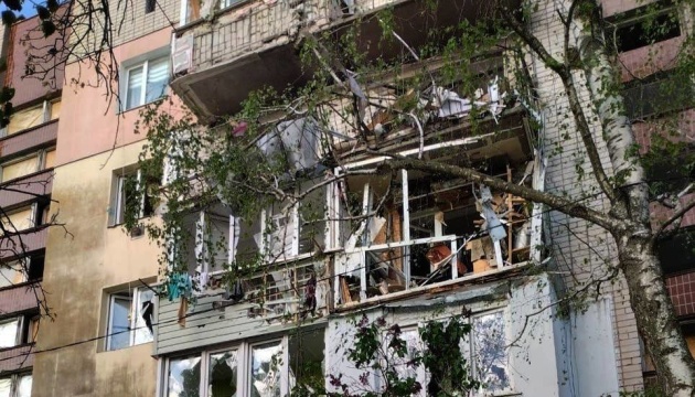 На Херсонщині селище Інженерне другу добу атакують безпілотники, є поранені …