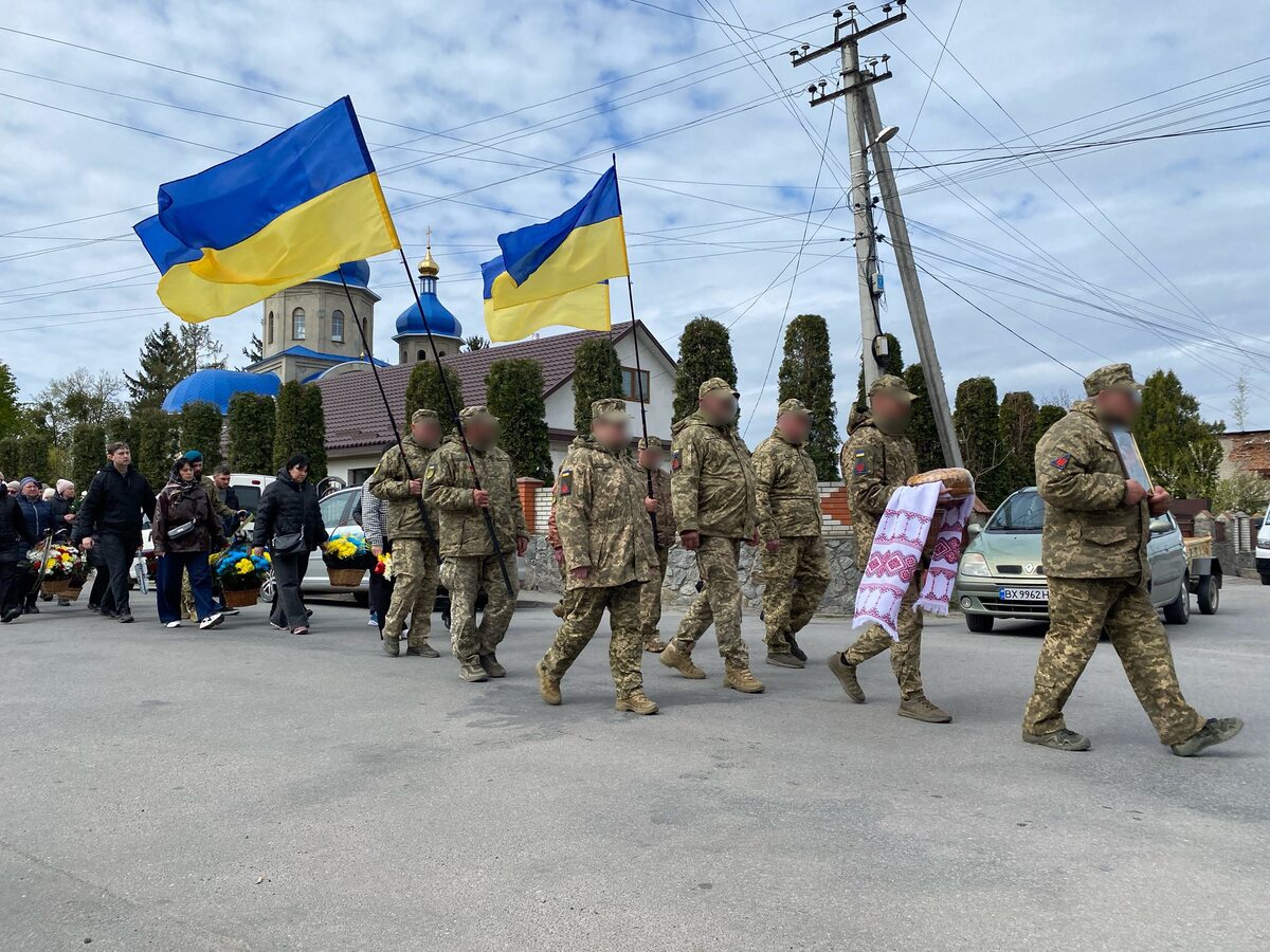 На Хмельниччині попрощалися з двома захисниками