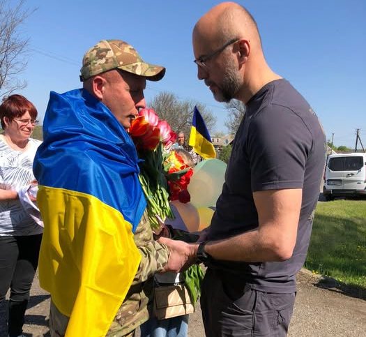 На Черкащину повернувся воїн, який був майже три роки у …