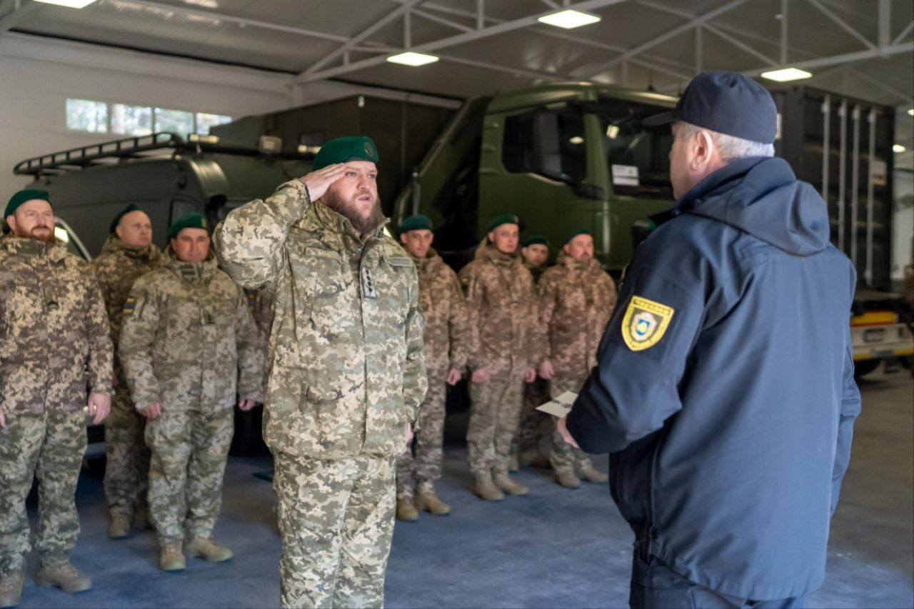 На Черкащині відзначили прикордонників і передали роботизований комплекс на фронт