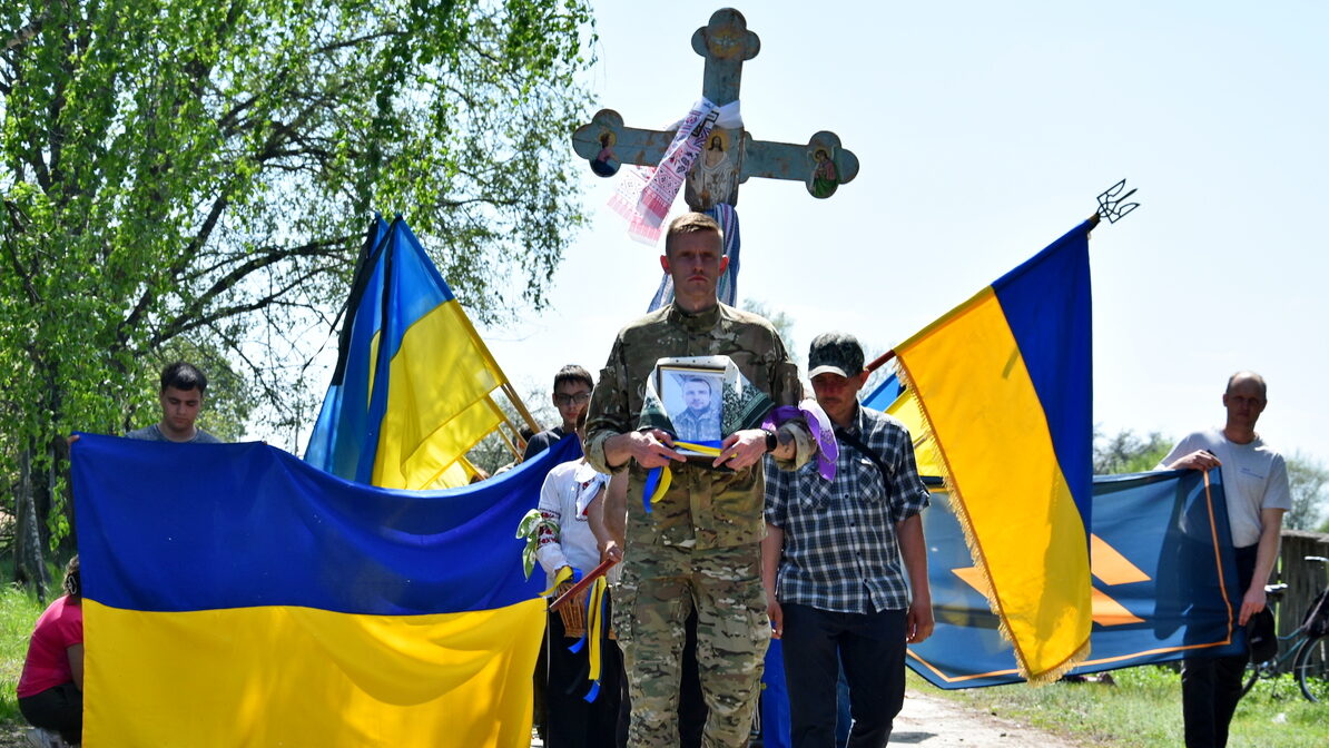 На Чернігівщині попрощалися із полеглим бійцем