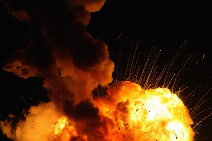 На Чернігівщині через загоряння хімікатів і вибух газу забруднено довкілля …