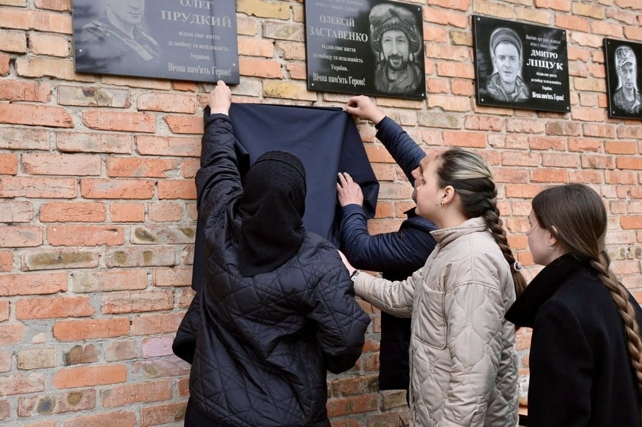 На Чигиринщині у трьох ліцеях відкрили меморіальні дошки полеглим захисникам
