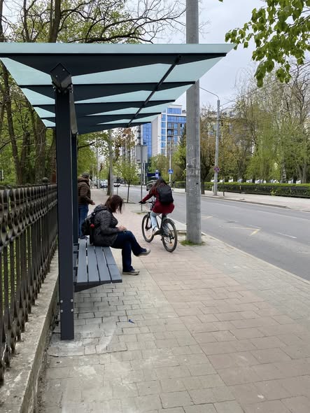 На вулиці Мазепи в Івано-Франківську встановили нову зупинку