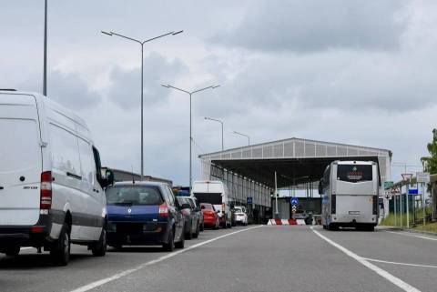 На кордоні з Польщею – черги з 35 авто