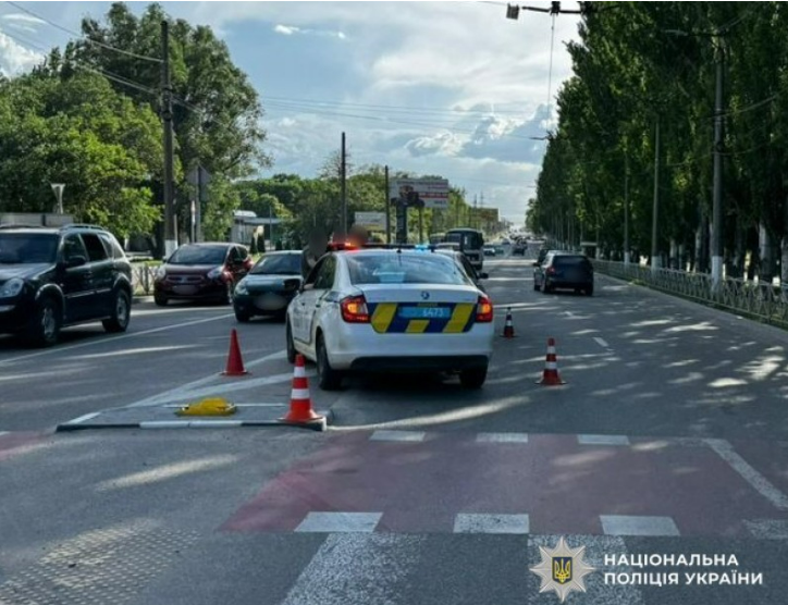 На кропивницькому перехрестi жiнка потрапила пiд колеса автiвки