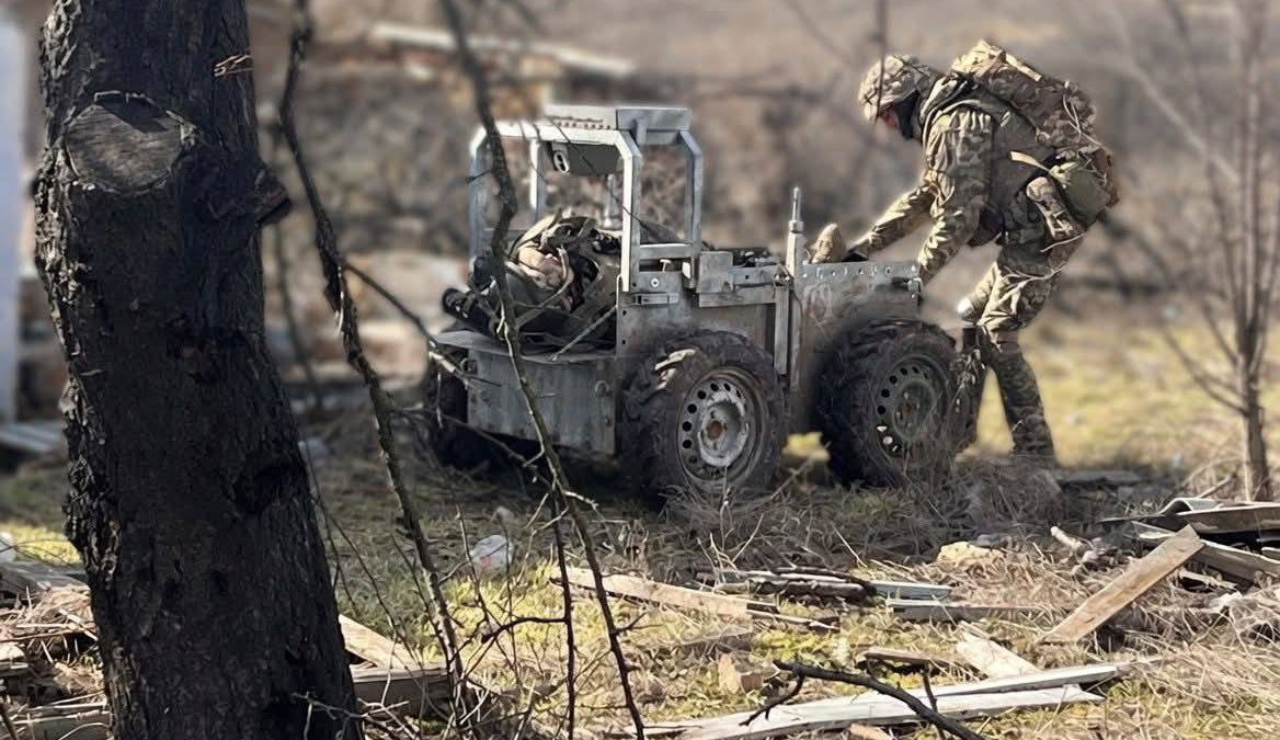 На межі Дніпропетровщини загострюється ситуація: ворог готує ударні кулаки та …