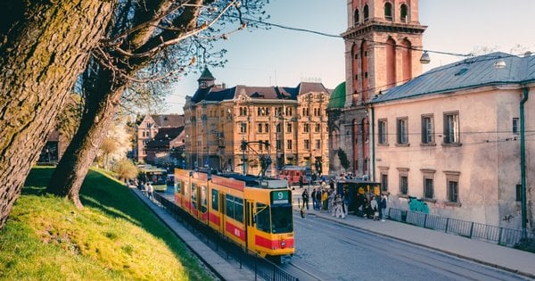 На одній із вулиць у центрі Львова заборонять паркування