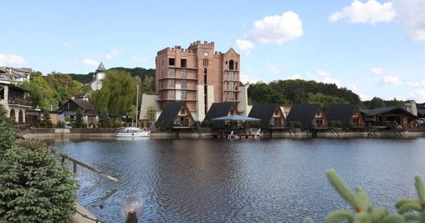 На озері «Корса» в Брюховичах будуть безкоштовний і платний пляжі