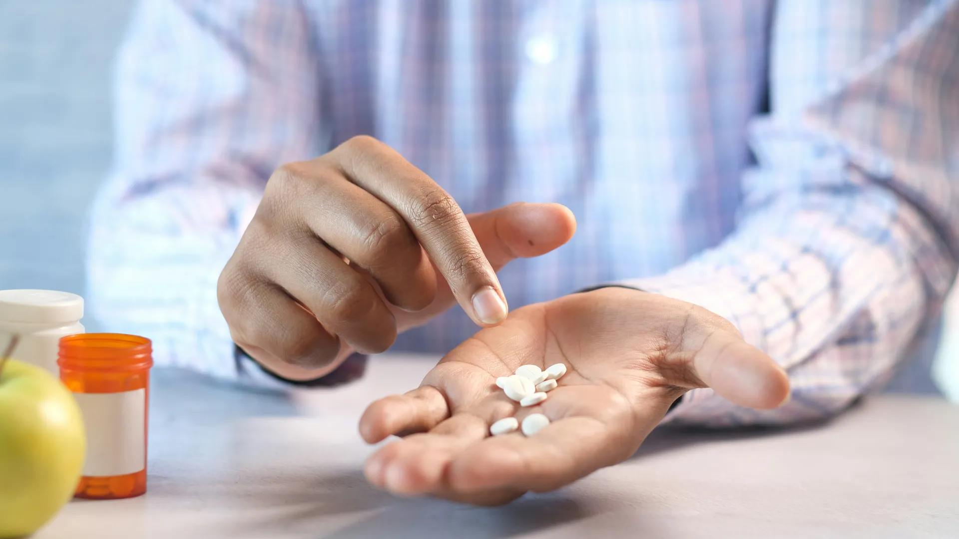 На окупованій Луганщині не вистачає половини лікарів: що відомо про …