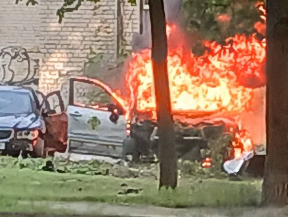 На парковці у Дніпрі вибухнула автівка: травмовано двоє людей