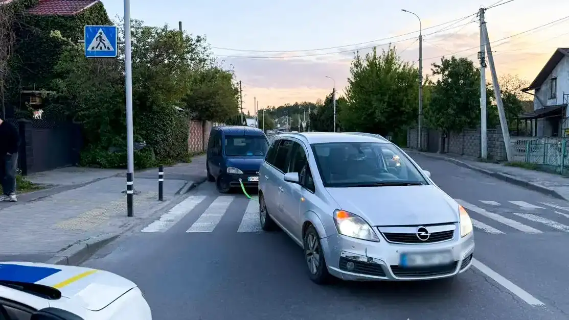 На пішоходному переході у Рівному збили 10-річну дівчинку