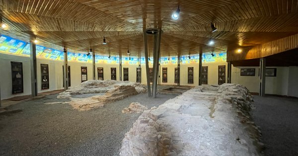 На території Михайлівського Золотоверхого монастиря відкриють простір із фундаментами церкви …