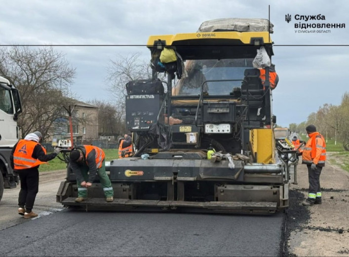 На трасах Сумщини за тиждень відновили понад 20 тисяч м² …