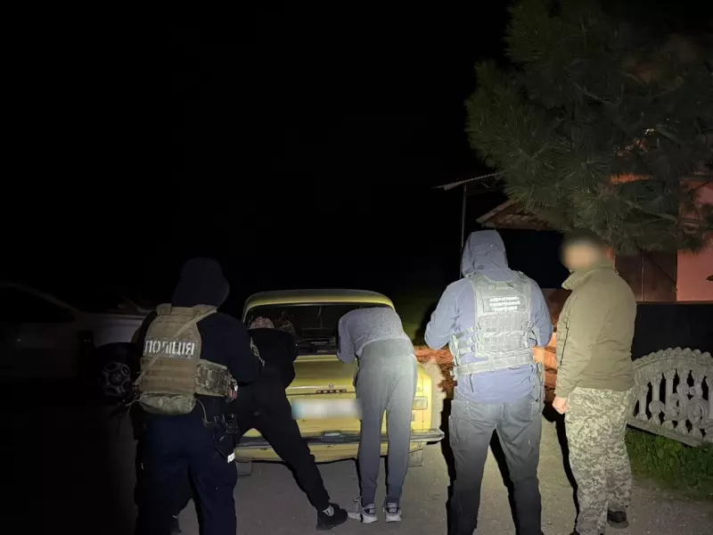 Незаконний виїзд до Молдови: на Буковині затримали трьох організаторів
