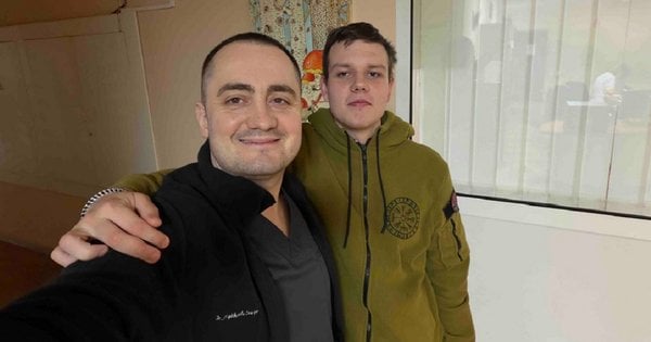 Нейрохірурги Львова провели 18-річному одеситу надскладну операцію на спинному мозку
