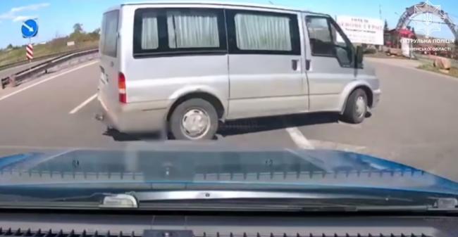Неподалік Рівного п`яний водій скоїв ДТП (ВІДЕО)