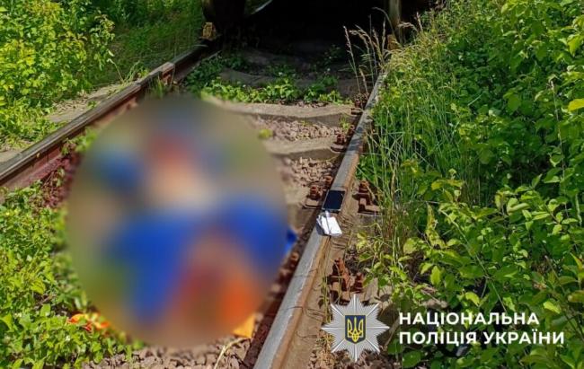 Неподалік Рівного чоловік упав з вагона на колію та загинув