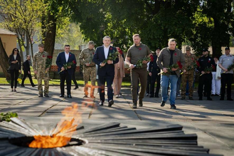 "Не маємо права забути": у Дніпрі вшанували жертв Другої світової …