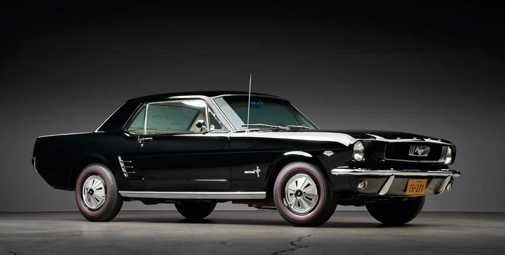 Не називайте його Mustang: на продаж виставили рідкісний 60-річний спорткар …