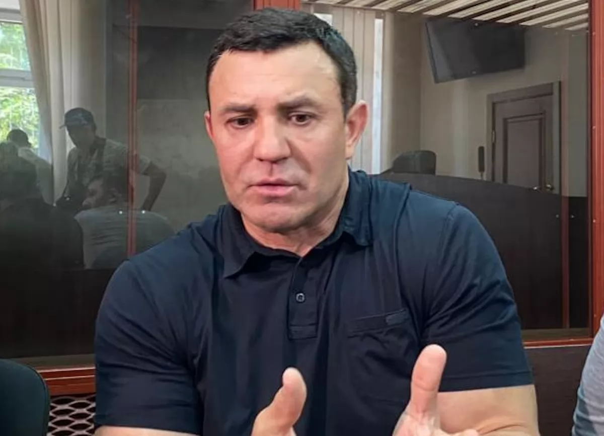 Не прийшов — приведуть силою: суд ухвалив примусову доставку Тищенка …