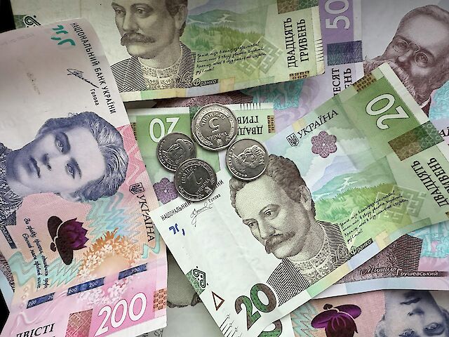 Грошова допомога для жителів шести областей: хто може подати заявку …