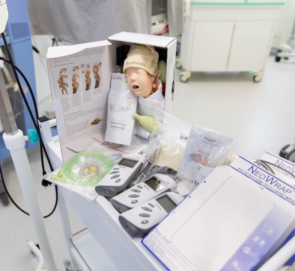 Нове обладнання для порятунку немовлят: перинатальний центр Львова отримав допомогу …