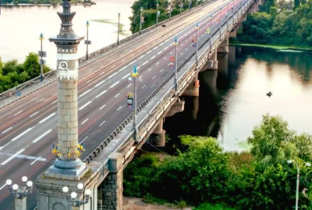 Новий міст чи порятунок Патона: у Києві сперечаються, куди спрямувати …