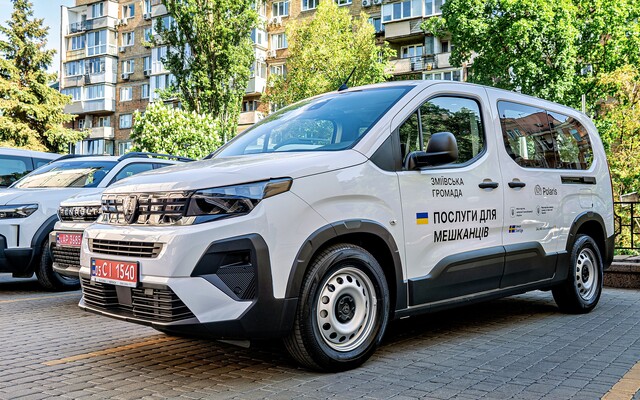 Громади Харківської області отримали автомобілі для мобільних ЦНАПів та ветеранських …