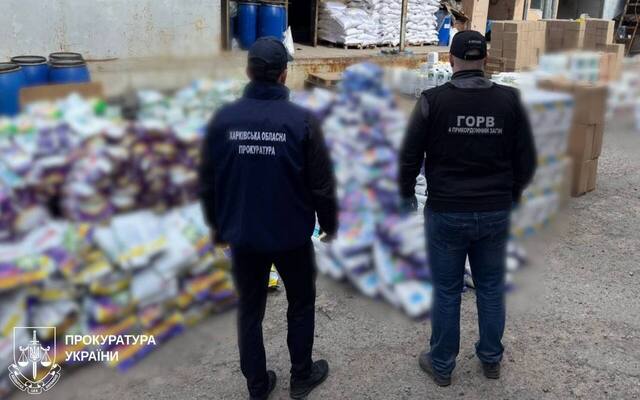 У Харкові масово підробляли побутову хімію відомих марок (фото)