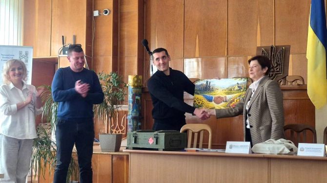 Новоселицька громада підписала меморандум про співпрацю з Добропільською МВА в …