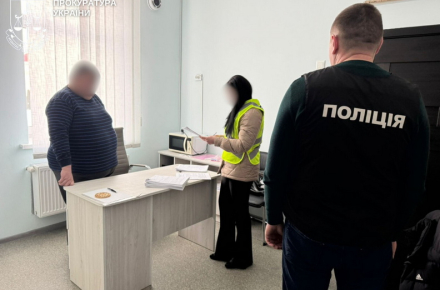 Нову підозру отримав директор житомирського профколеджу, який допомагав ухилятись від …