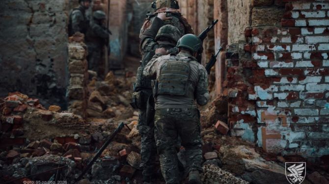 Нові сержанти 95 бригади готові вести бійців уперед