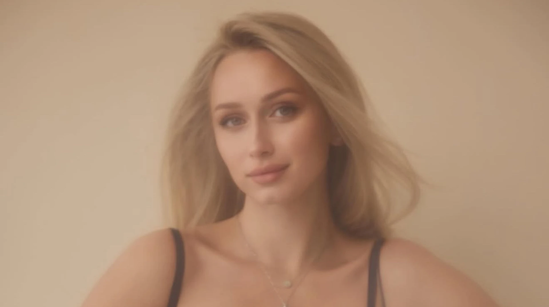 Ніжна сила: українська зірка художньої гімнастики вразила сміливою фотосесією