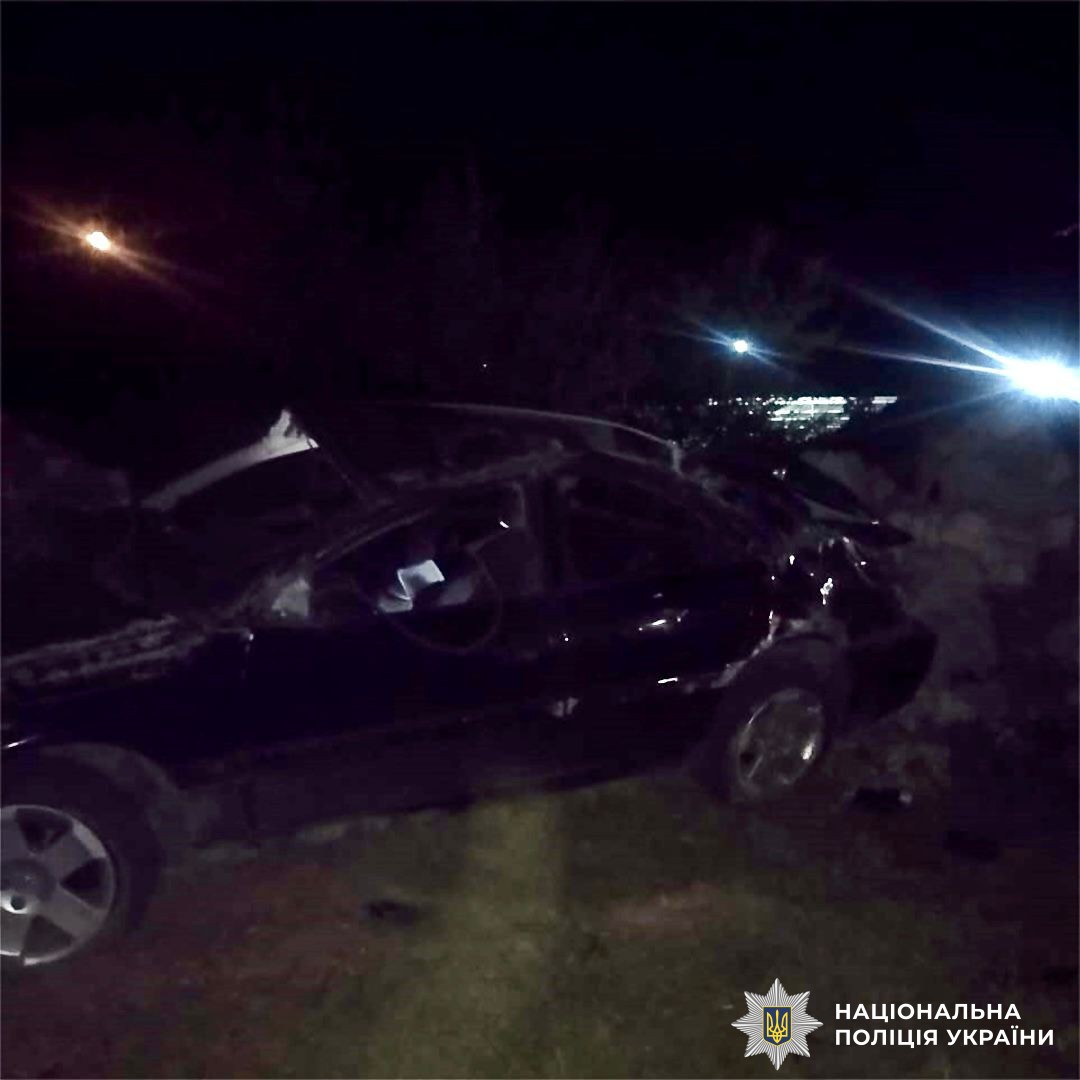 Нічна аварія на Гайсинщині: підлітка госпіталізовано