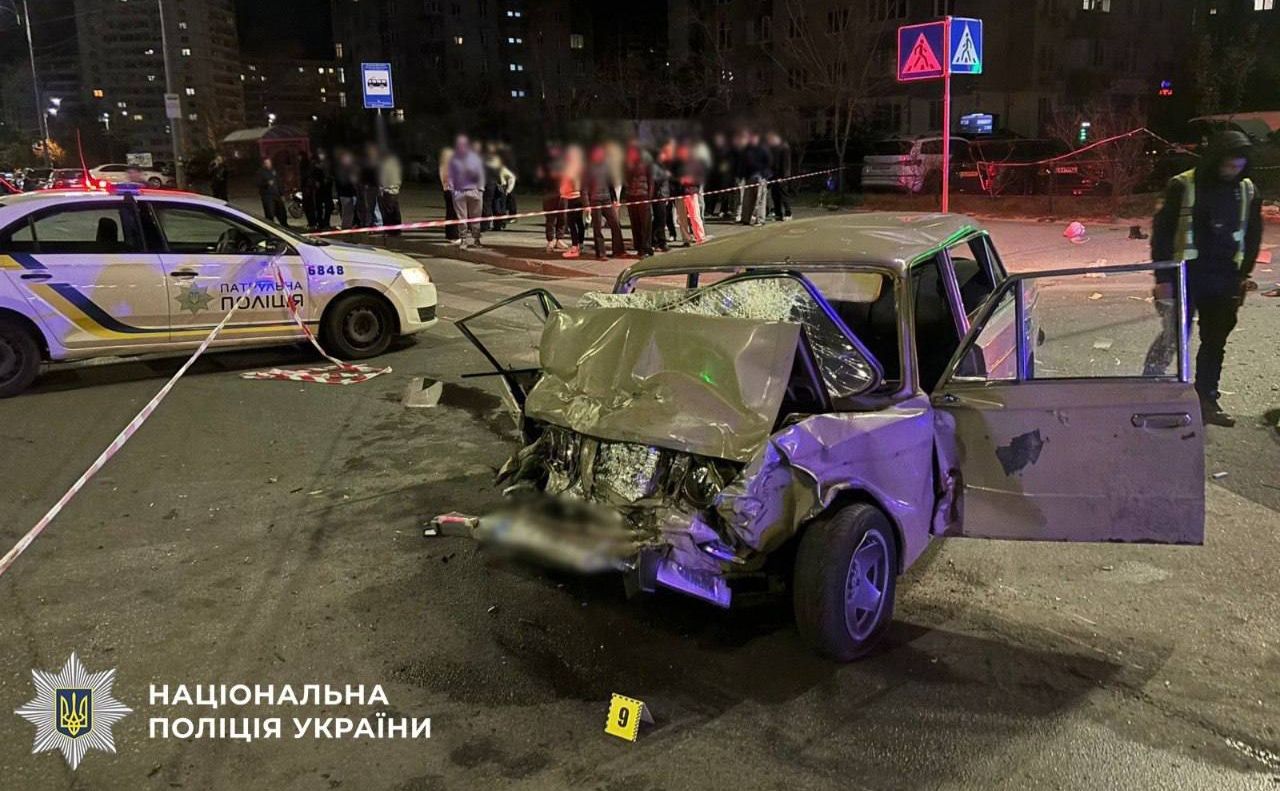 Нічна автотроща на Троєщині: поліція затримала п’яного водія (ФОТО)